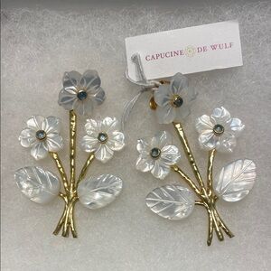 Gold and White Floral Earrings with Pearlescent Petals and Golden Centers
